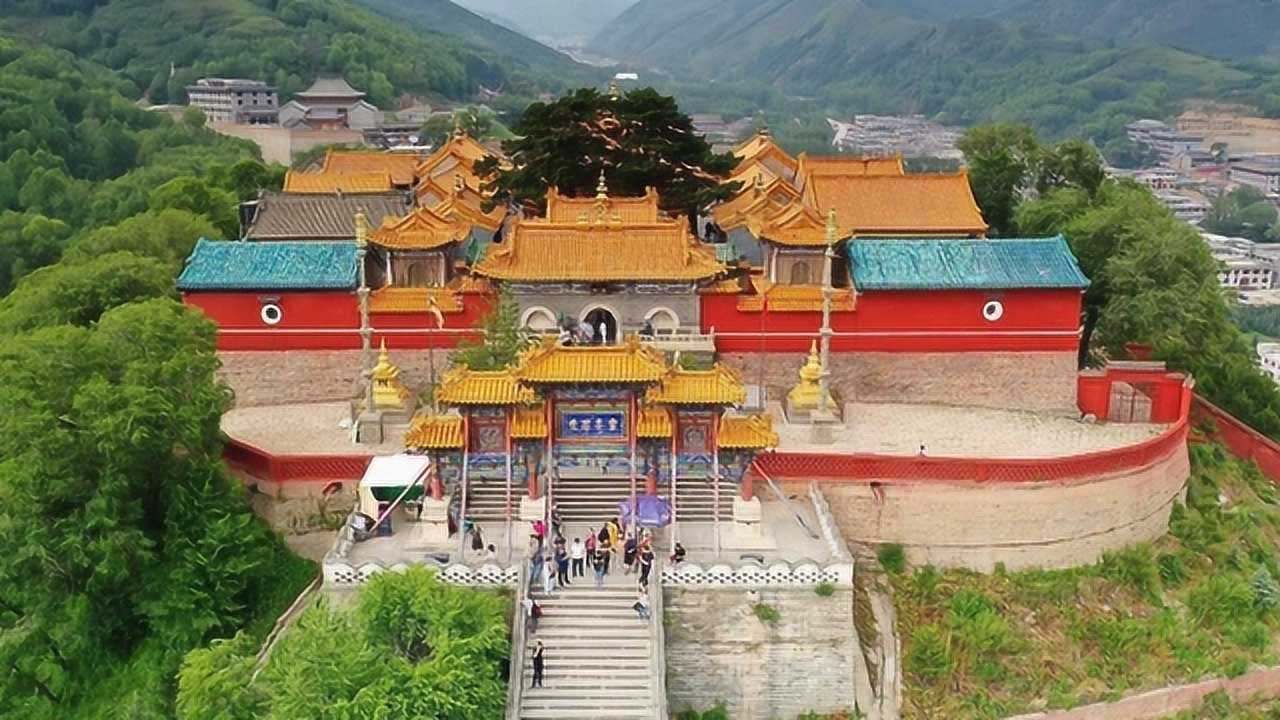 航拍:佛国圣境五台山,灵鹫峰上菩萨顶
