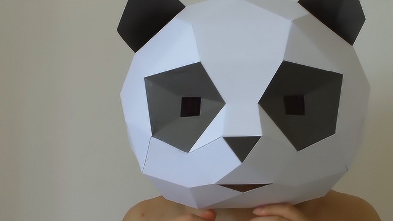 手工熊-利用硬纸板制作一只熊猫头套,看看像不像大头狂,哈哈