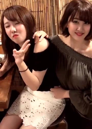 两个喝醉酒的美女,哪个更漂亮呢