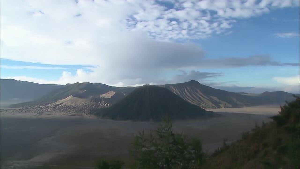 世世代代生活在火山腳下不怕火山爆發反而生活與火山息息相關