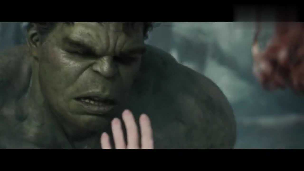 黑寡妇与绿巨人的经典片段,最后绿巨人瘫倒在地