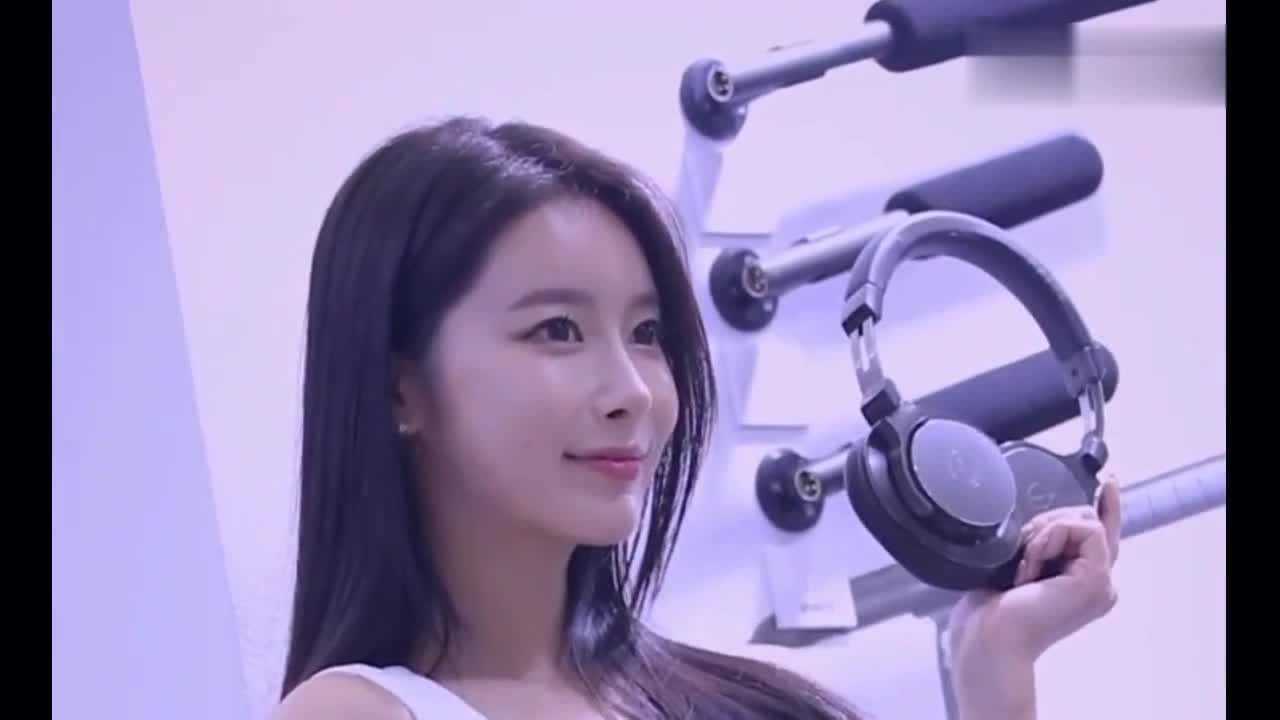 韩国美女车模素衣青春靓丽感觉有种恋爱的味道