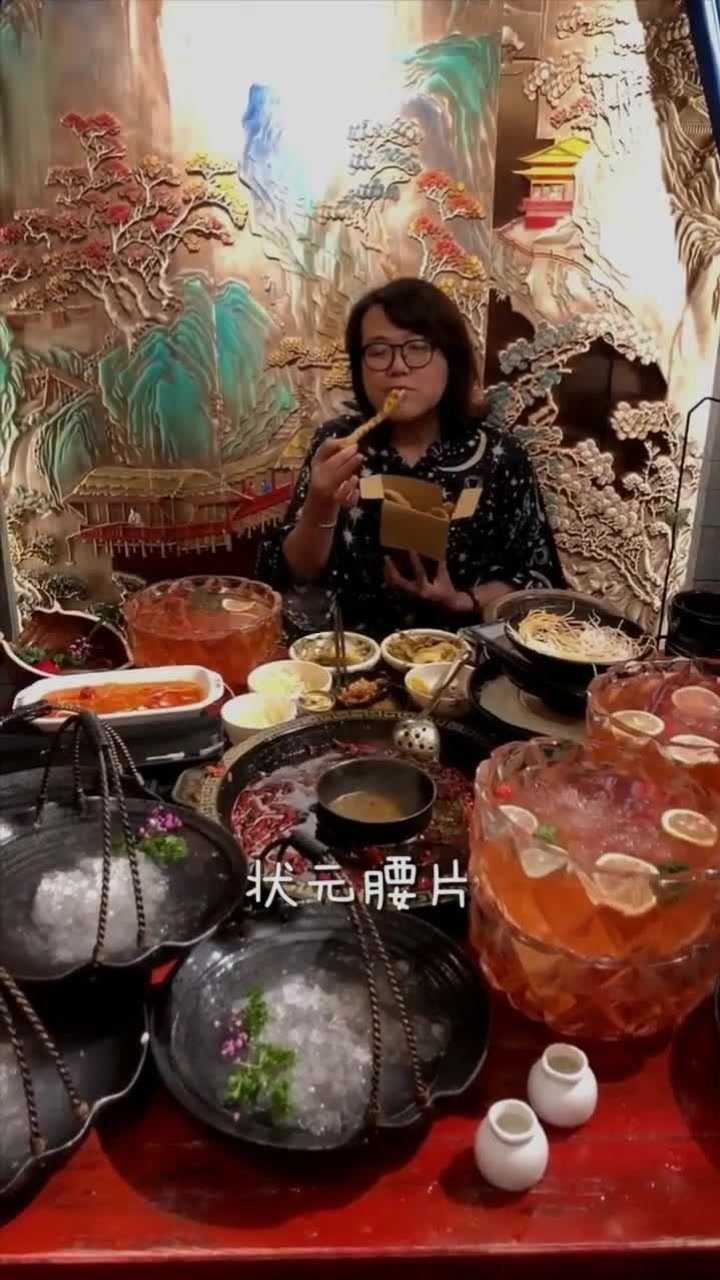 大胃王浪胃仙浪老师这么能吃原来是遗传果然姜还是老的辣