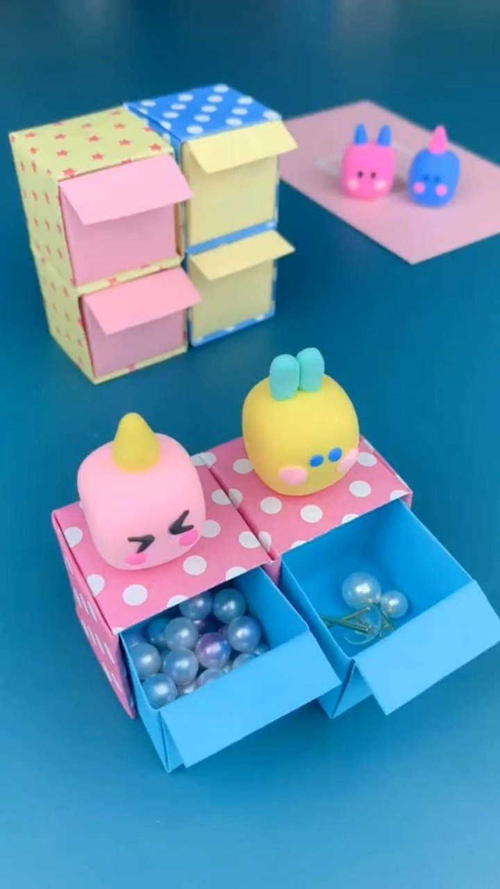 纸折的迷你小柜子