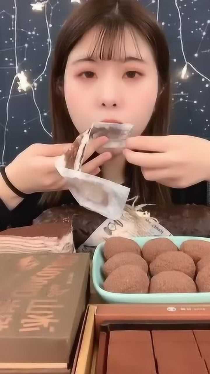 吃播大胃王巧克力甜品流心系列看看别人吃就信了