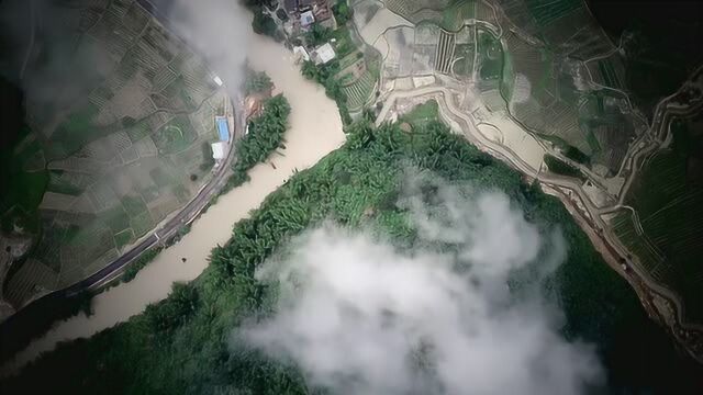 直击暴雨后的广西,空中俯瞰浑浊一片,这样的画面你见过吗