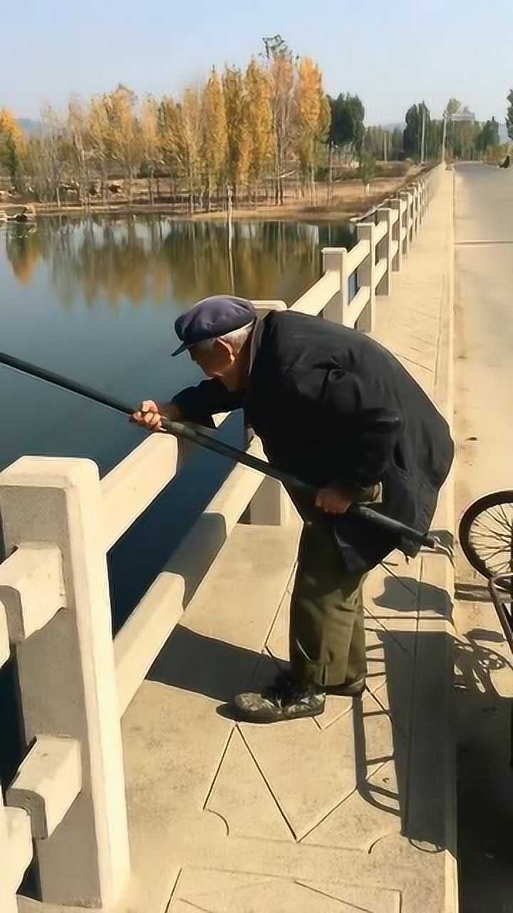 姜太公钓鱼愿者上钩不愿意顺水流!