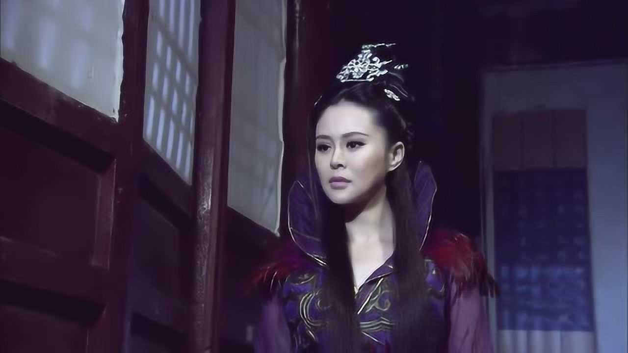 白莲花苦苦寻找乔灵儿,与碧游仙子相遇,两人火药味十足!