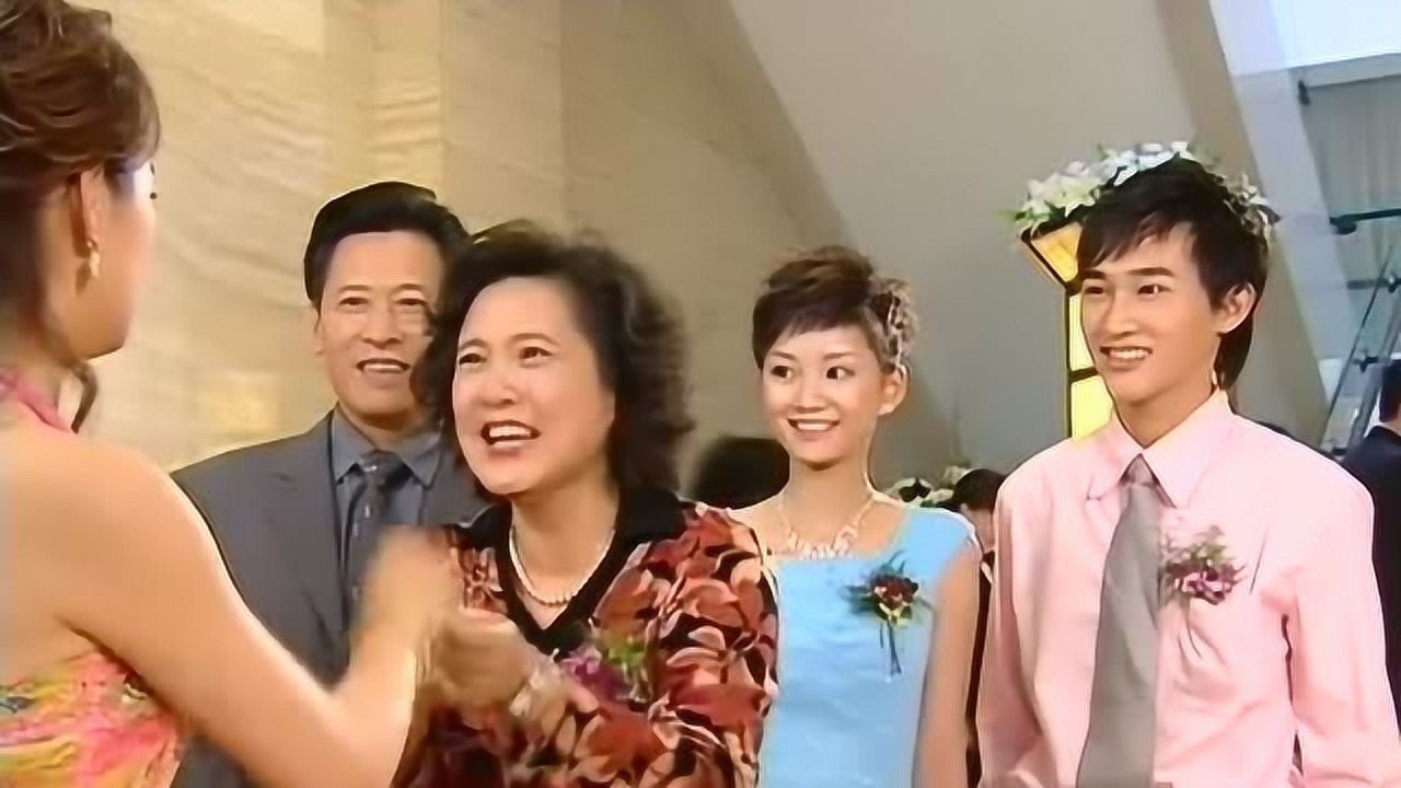 真爱之百万新娘:婚礼现场,陈玉看不起敏君娘家人,对他们态度冷淡!