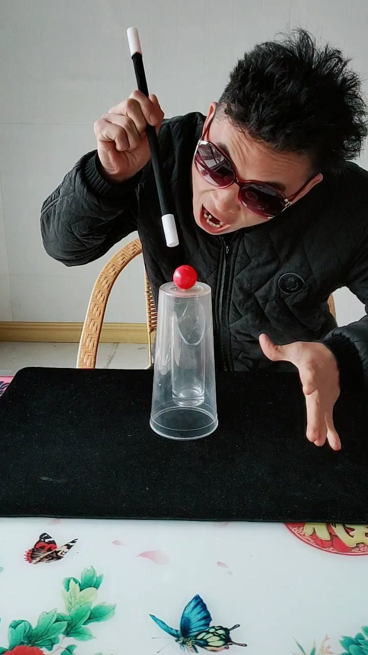 全网最不靠谱的魔术,其实猫腻在后面