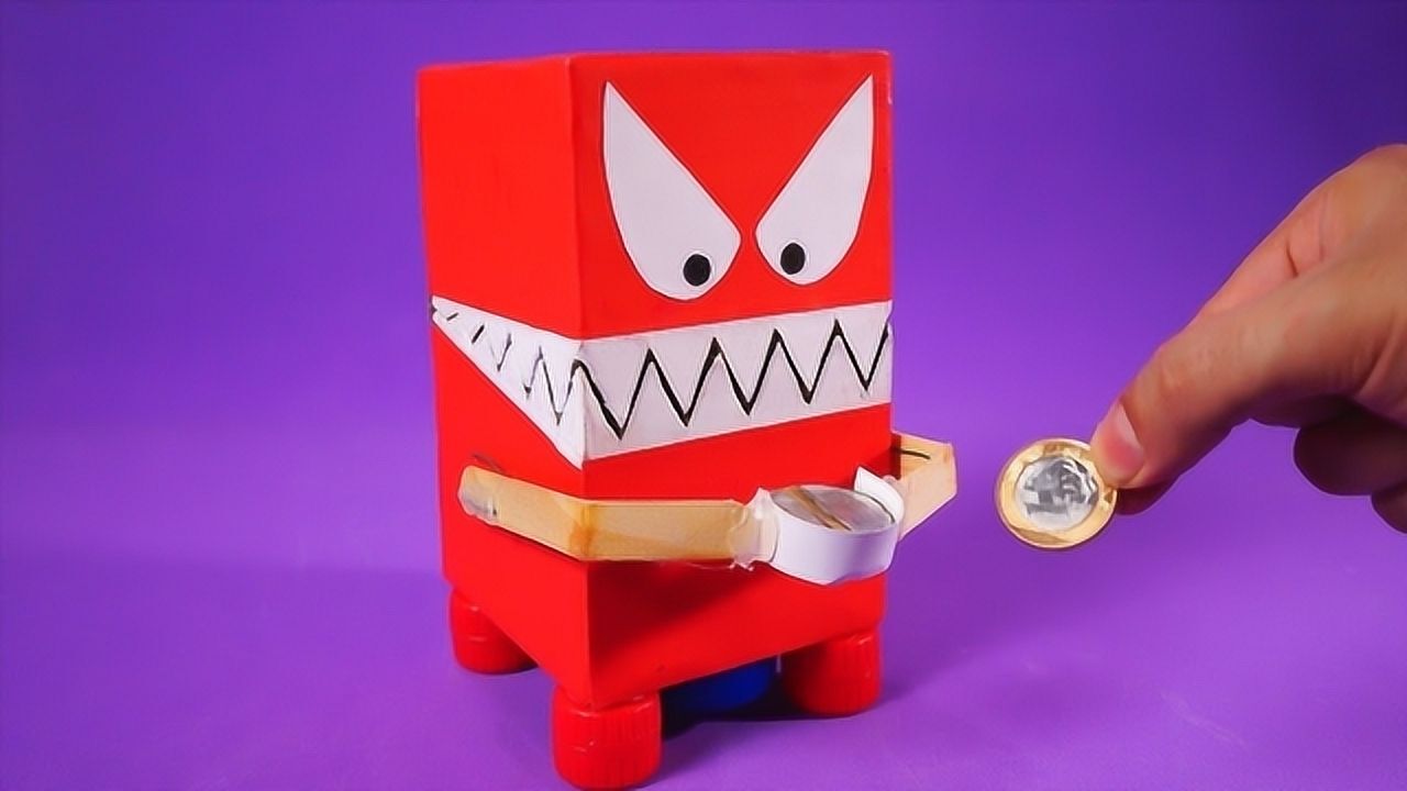 手工牛人制作"小怪兽存钱罐",能自动吃硬币,玩一整天都不过瘾