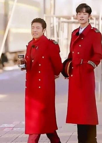 肖战和撒贝宁撞衫,视觉差距不是一般大!