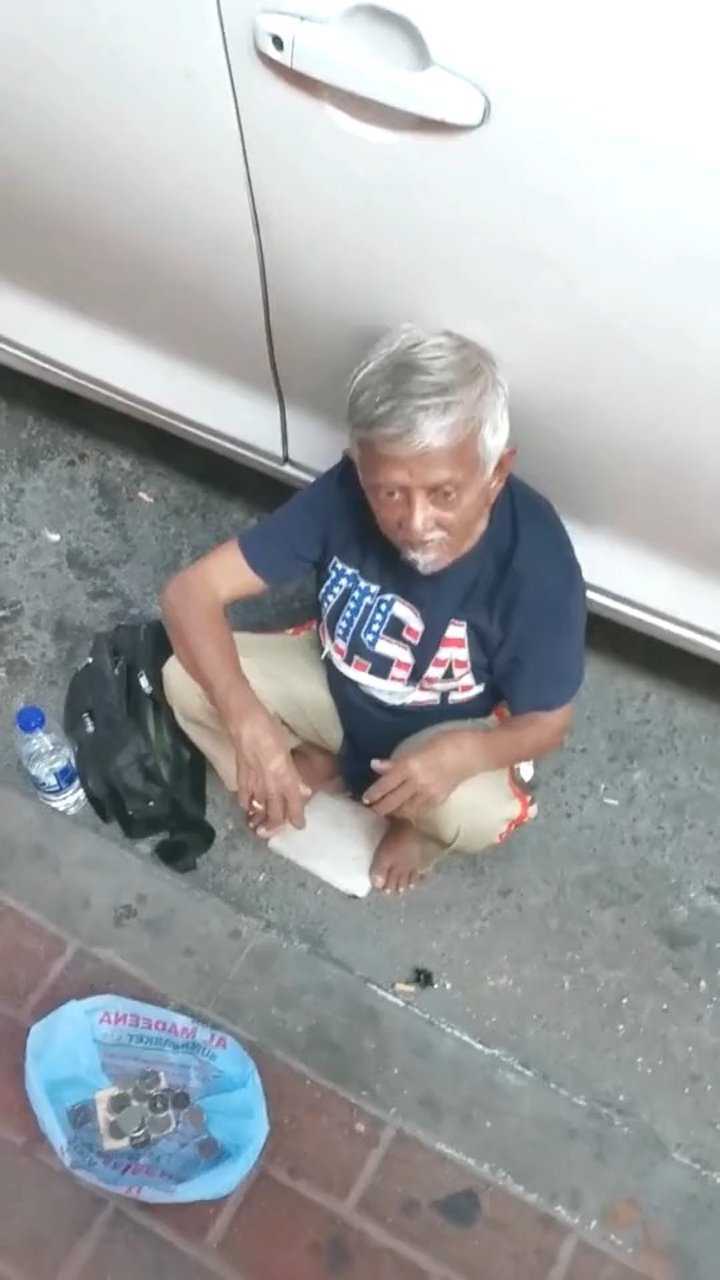 迪拜街头的乞丐没想到这么有钱这衣服我都买不起