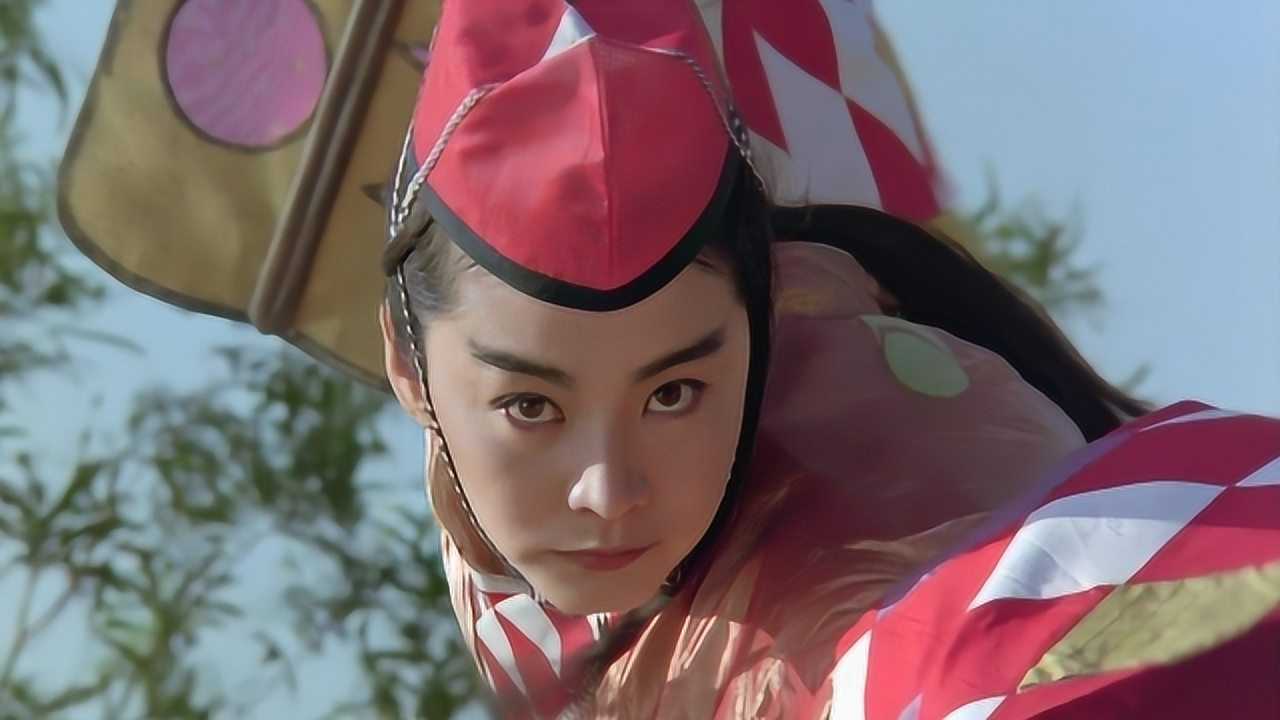 东方不败幕后:金庸夸赞李连杰演得好,林青霞水中喝酒是意外剧情