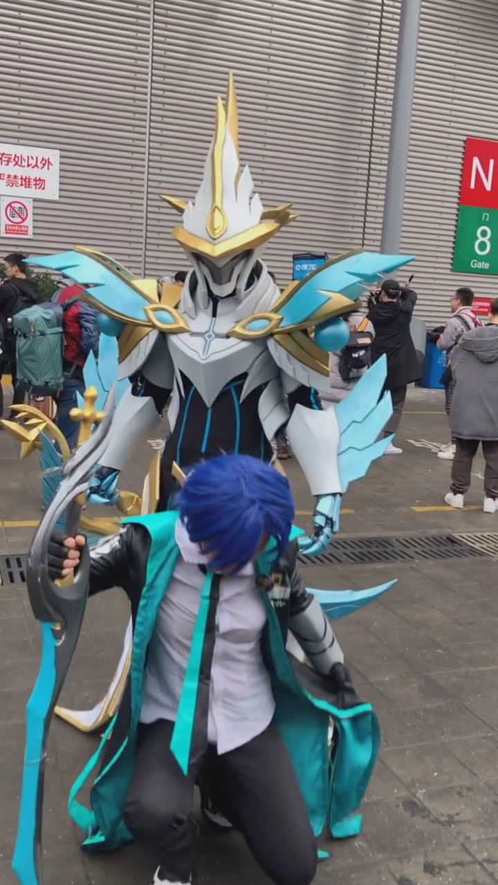 王者荣耀:铠cosplay,霸气十足