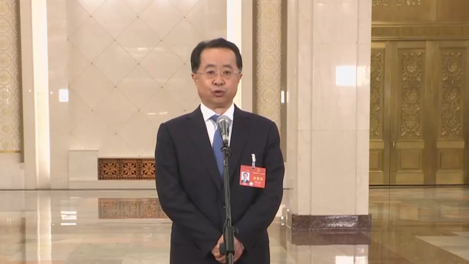 民政部部长为居家养老提供服务让老年人在家门口享受便捷养老