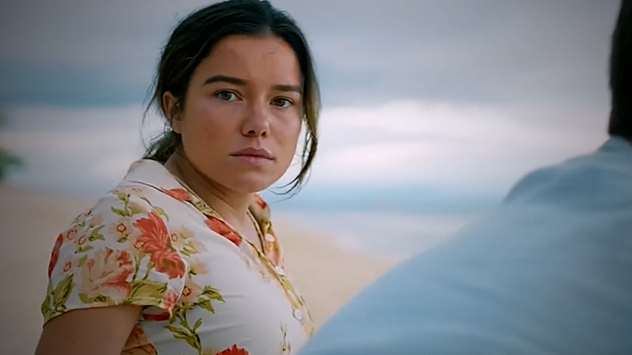 黑妹收拾东西偷摸离开,却被同伴发现打晕绑住《荒岛甜心》