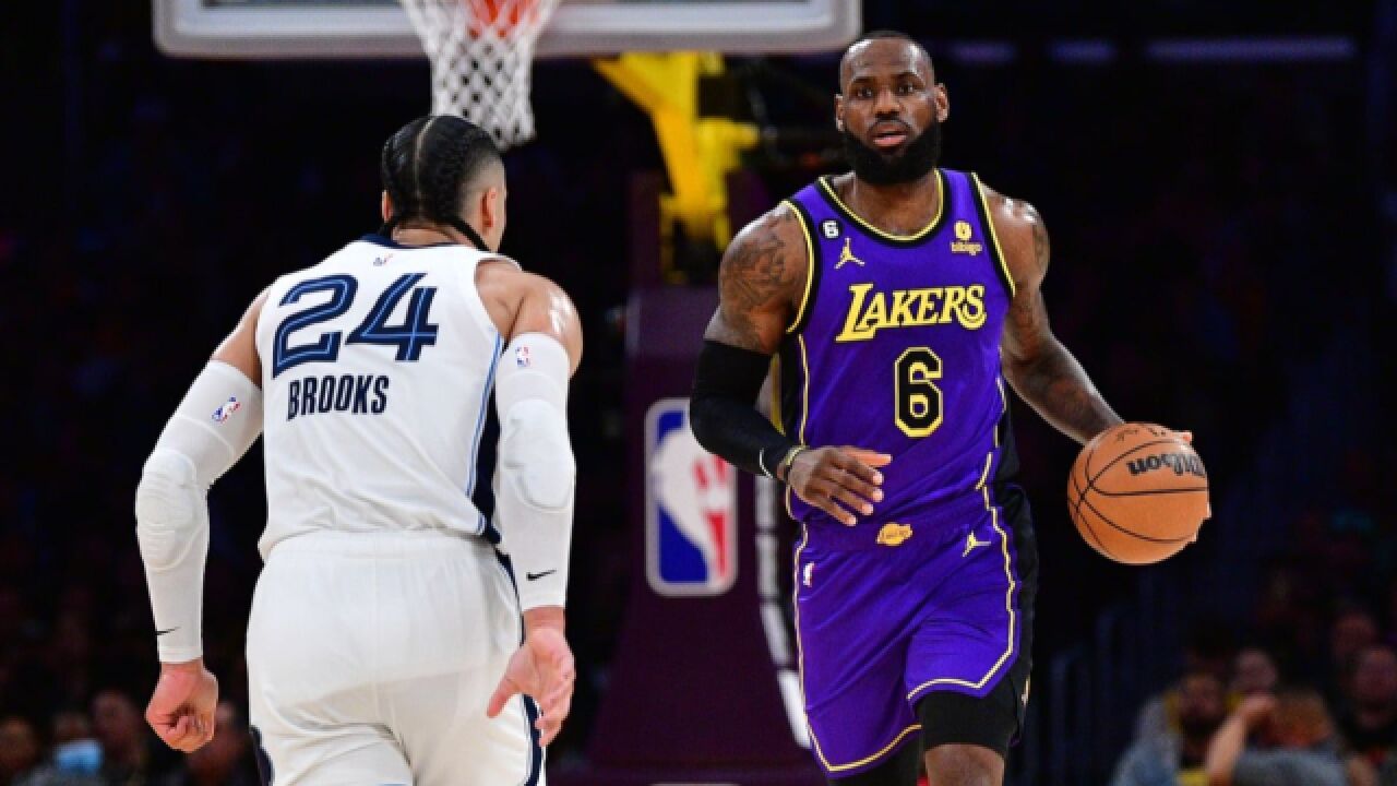 毒奶?詹姆斯回应狄龙挑衅:不能不尊重他 他能命中投篮