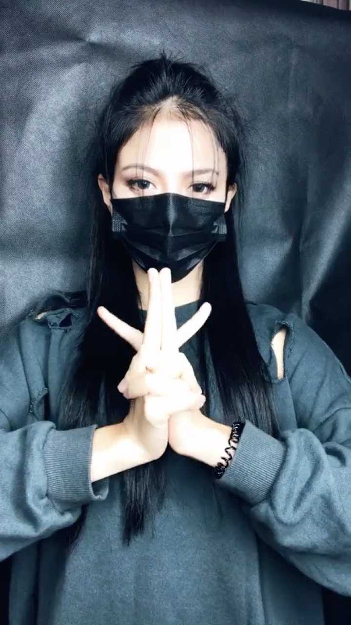 好炫酷的手势舞