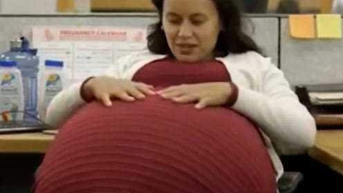 世界上肚子最大的孕妇，还以为会生三胞胎，医生一看肚里有11个娃
