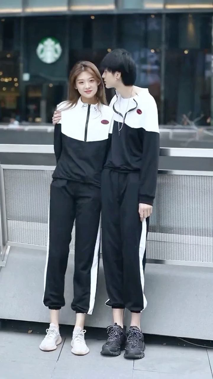 情侣之间互扇耳光你们觉得谁比较厉害啊