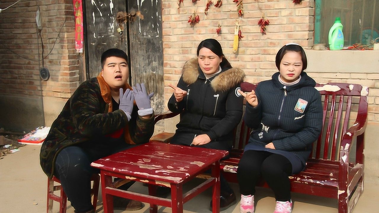 穷女婿上门拜见,丈母娘说金钱不能衡量一个人,没想后半句太逗了