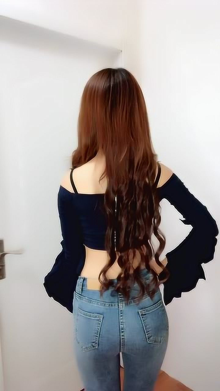 漂亮女孩舞蹈,背影真美