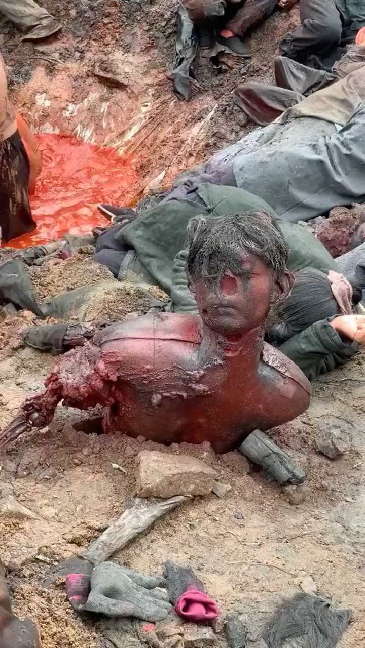 影视剧里面的万人坑是这样拍出来的看着还是很辛酸的