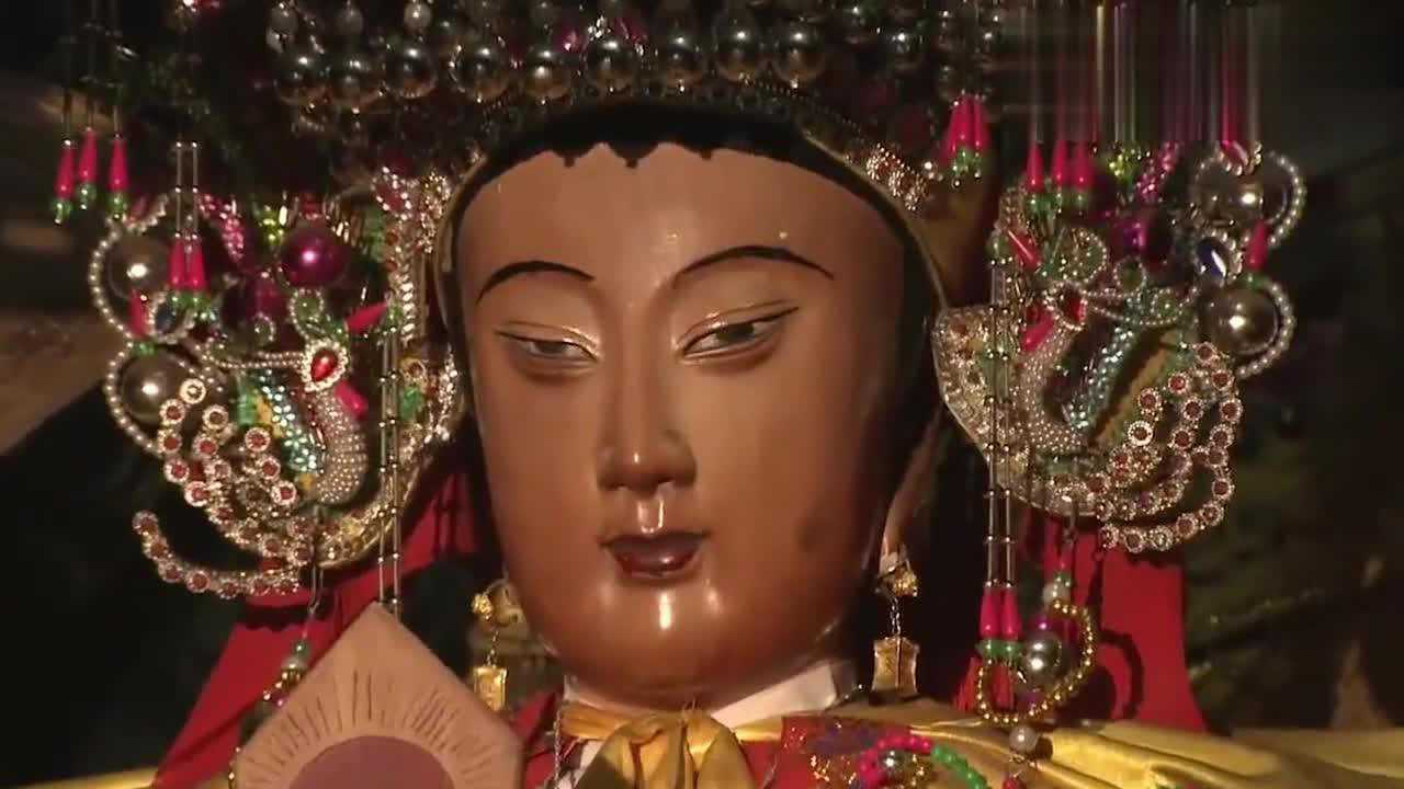 妈祖高里正被妈祖捆上神锁却不得不求饶