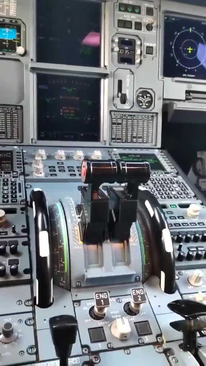 空客的油门杆和波音是不一样的在自动油门状态不会随动