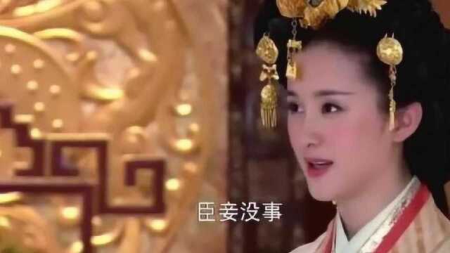 皇后见皇上不理睬自己,上演苦肉计,用刀自残,太心机了