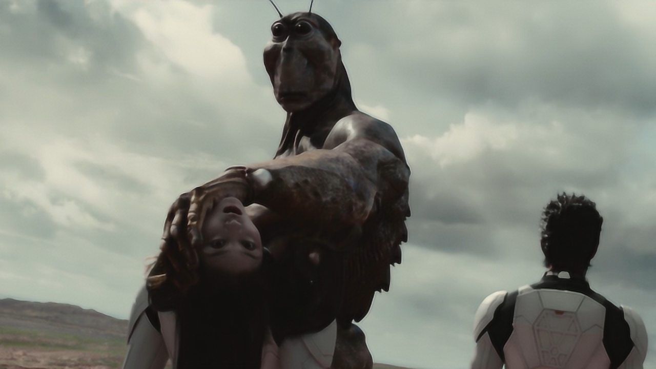 速看科幻片《火星异种》,变异蟑螂主宰星球,好厉害的小强