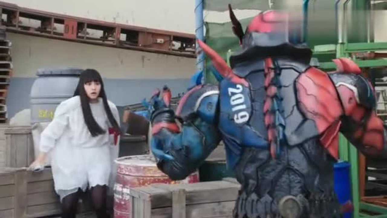 假面骑士时王月读被擒门矢士终于忍不住出手这个动作酷毙了