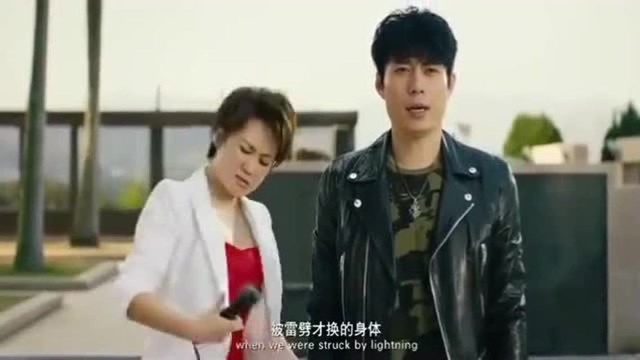 羞羞的铁拳:美女和男子换了身体,为了找回身体,俩人竟互虐对方