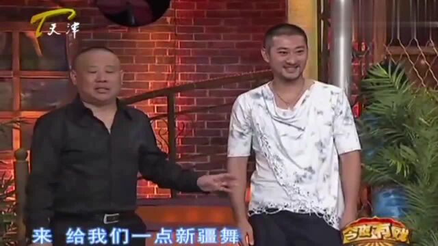 “硬汉”刘冬,自曝学舞出身,现场横劈“一字马”