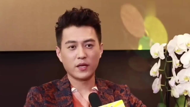 “老干部”靳东的坎坷婚姻:初恋隋俊波,前任江珊,如与李佳一家