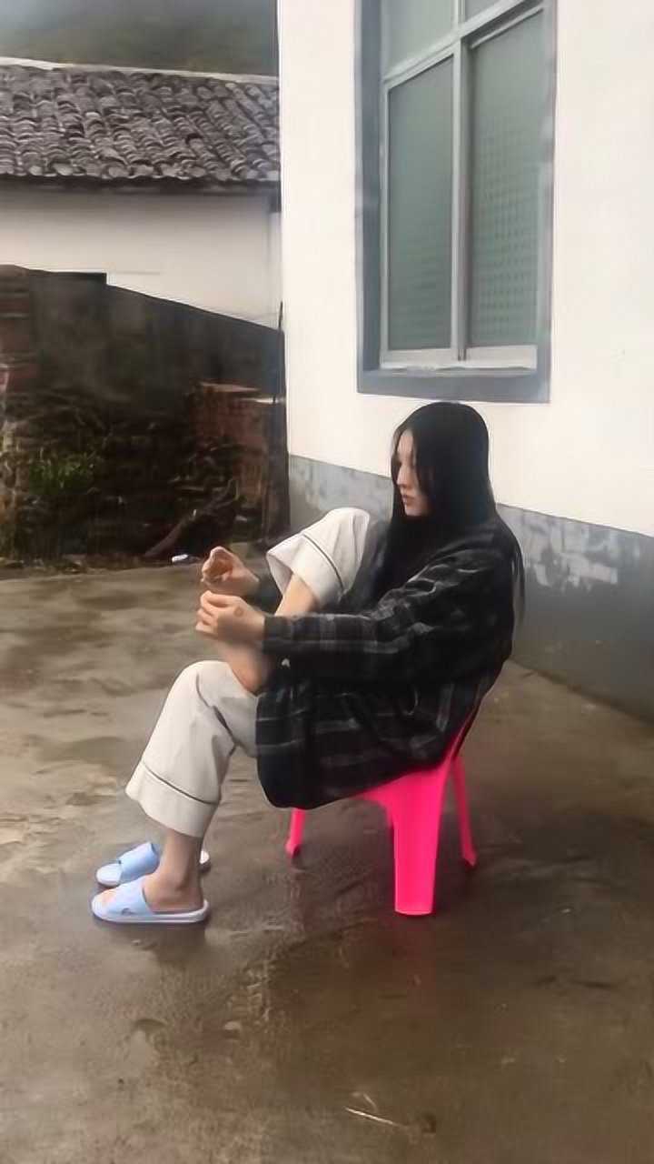 这个味道太上头啦女孩子的脚虽然不臭可是酸啊