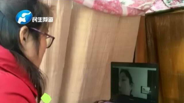 南阳教师夫妻在屋顶搭起简陋直播间,“借网”给学生上网课