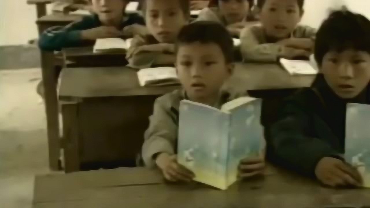 珍贵视频，八十年代小学生上学上课放学后三段真实影像！_高清