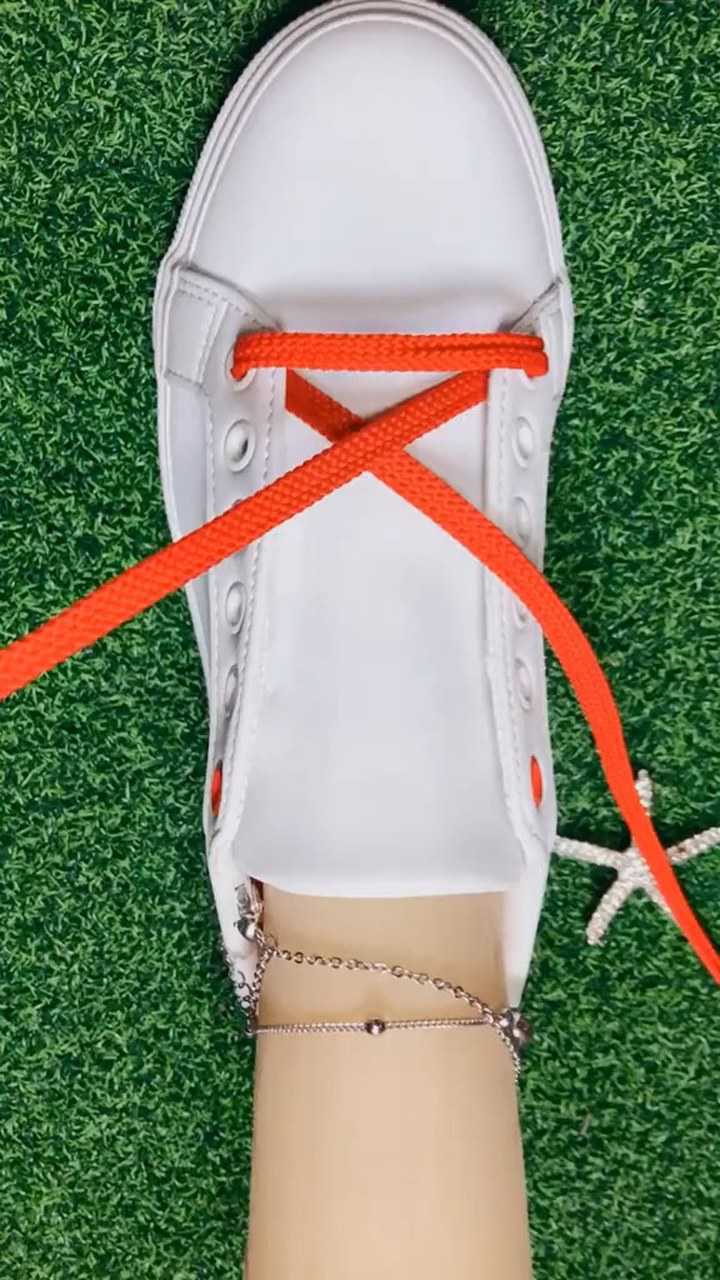 这种五角星的鞋带很精致而且一看就会的造型