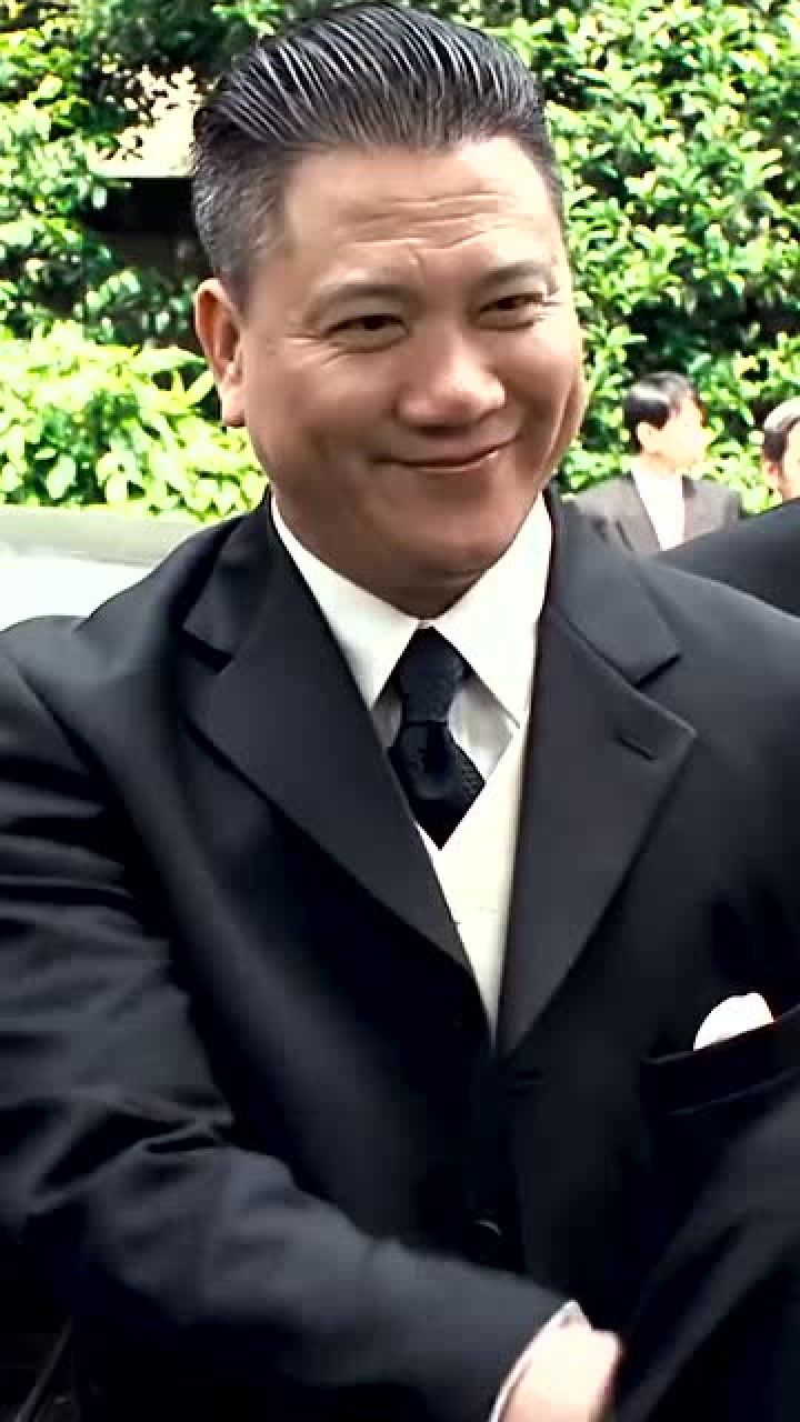 老大万梓良发型,大背头