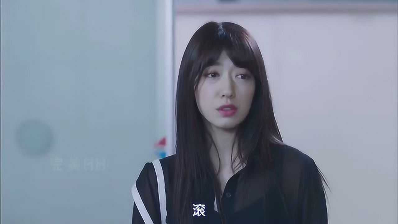 这个校园暴力太过分了！居然还扒女生的衣服！差点内衣都没了！_高清