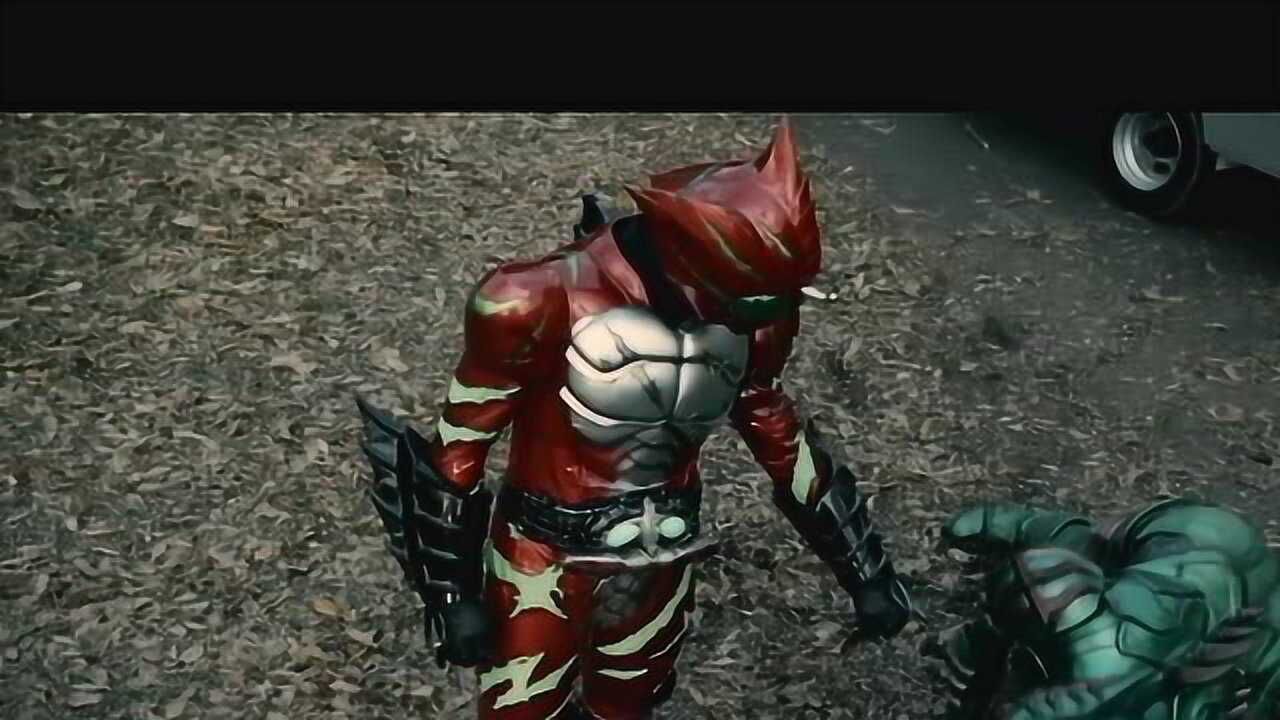 假面骑士amazons怪物变成人类很善良人类变成怪兽会很凶残