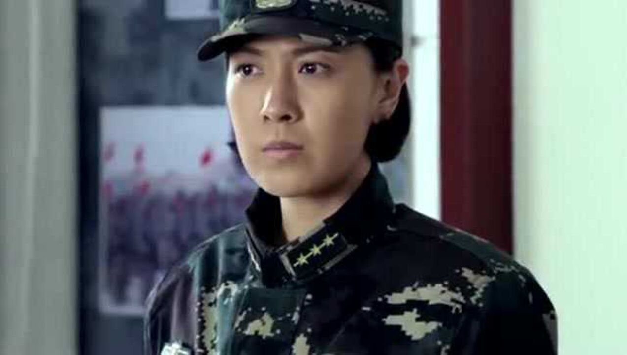 热血尖兵刘志业霸气闯入指挥部竟是来抢人的强行抱走女连长