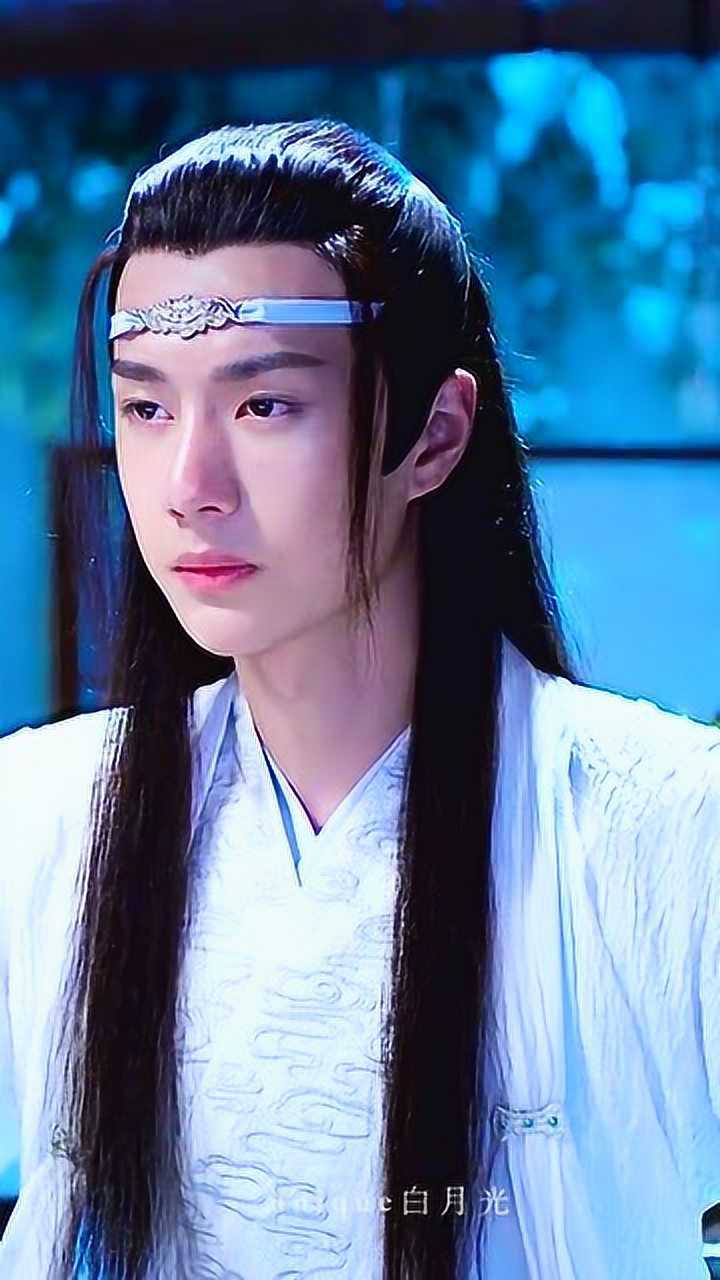 就因为蓝忘机这似笑非笑的表情,把我锤到坑底至今也没出来!