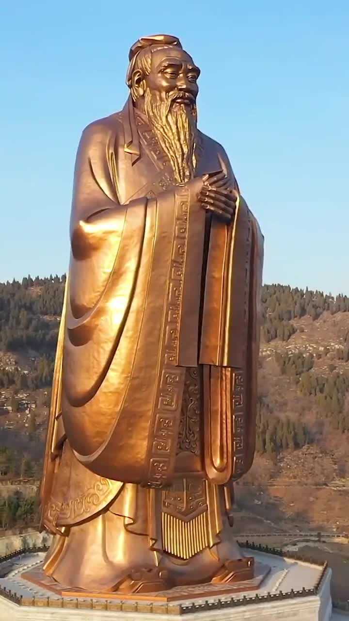 山东曲阜尼山的72米的孔子像,你知道72代表什么意思吗