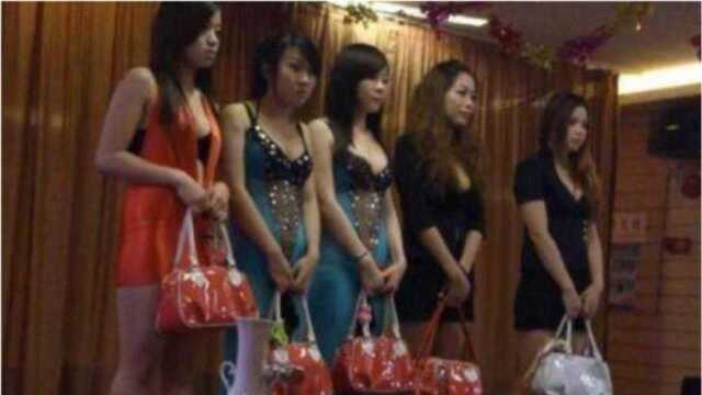 酒店推出“莞式服务”,选小姐如“选秀”