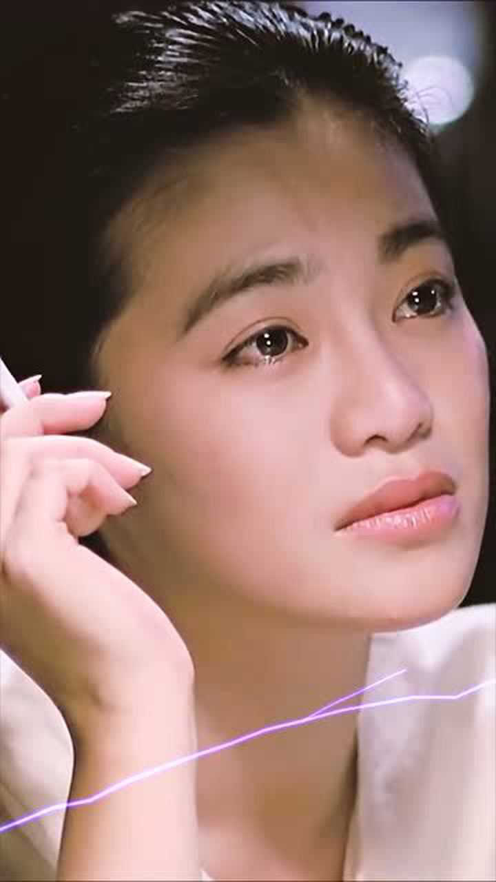 她永远那么生机盎然没有一丝暮气历尽千帆依然烟行媚视张艾嘉