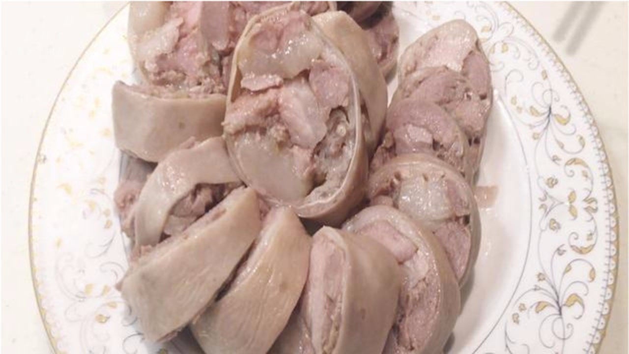 大肠灌肉的家常做法,做法简单,香而不腻——老齐美食视频