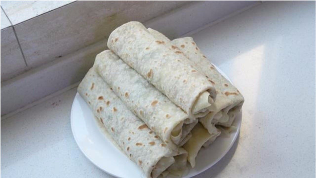 想吃麻辣串卷饼不用买告诉你调酱汁的配方在家就能做太香了